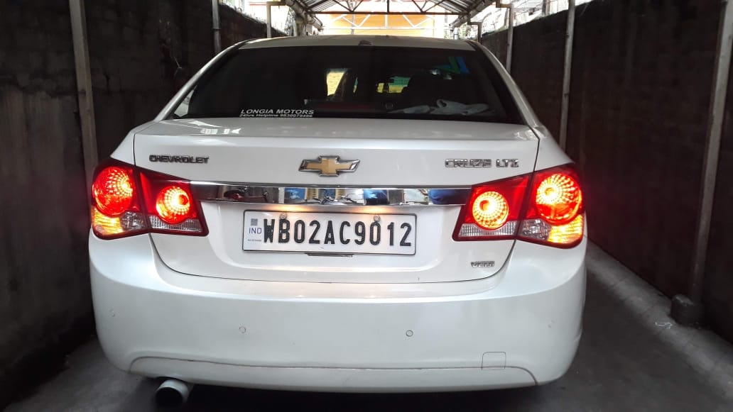 Cruze image 4 Cruze image 4