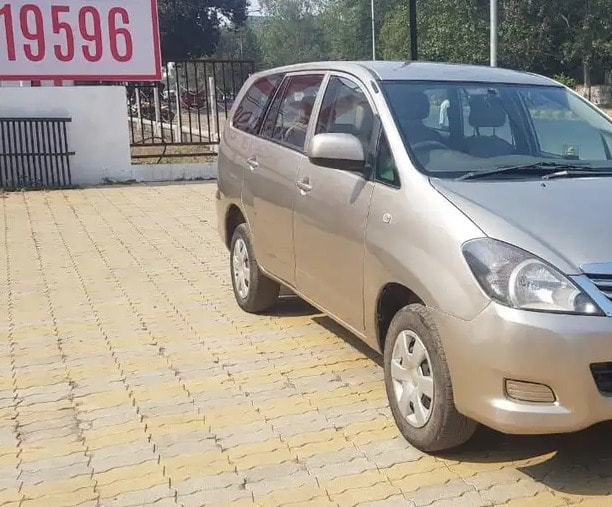 Innova image 9 Innova image 9