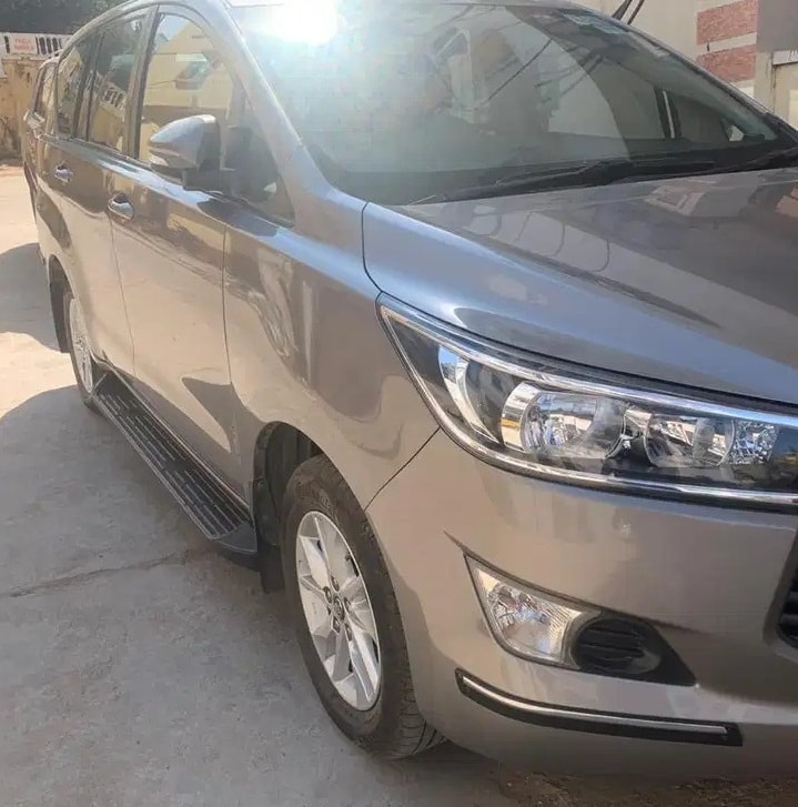 Innova Crysta image 9 Innova Crysta image 9