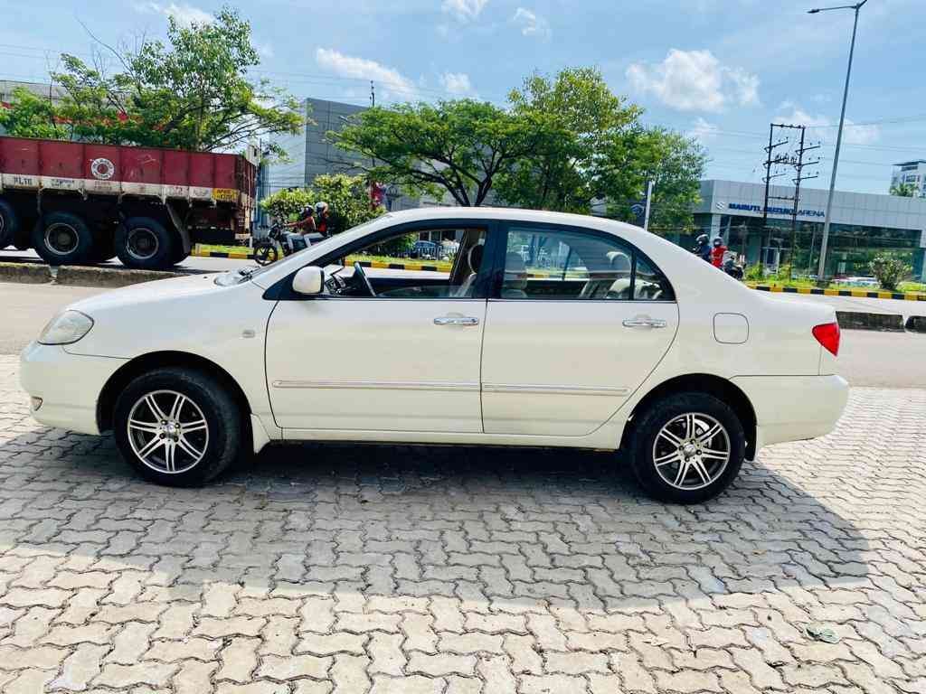 Corolla image 4 Corolla image 4