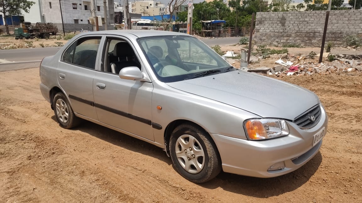 Accent image 8 Accent image 8