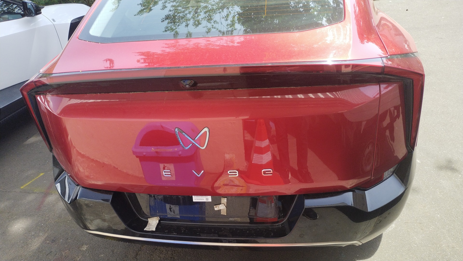 XEV 9e image 5 XEV 9e image 5