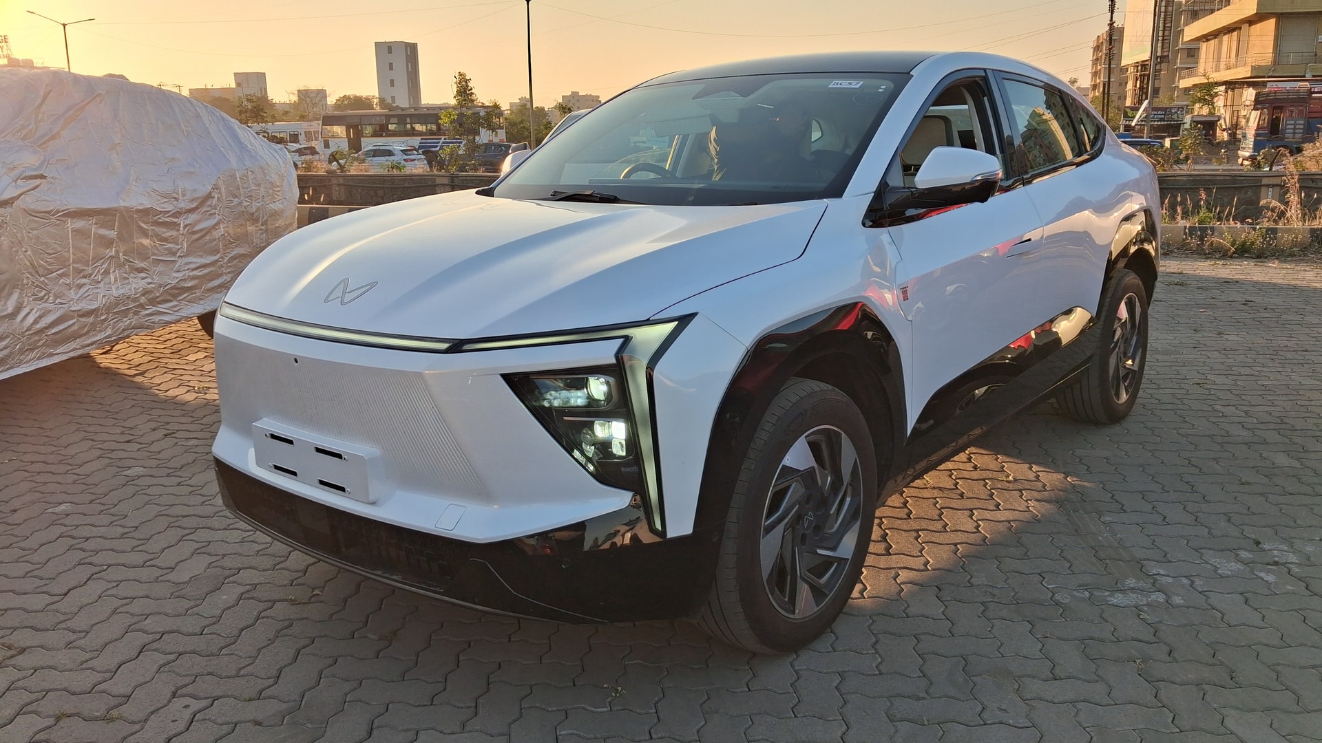 XEV 9e image 2 XEV 9e image 2