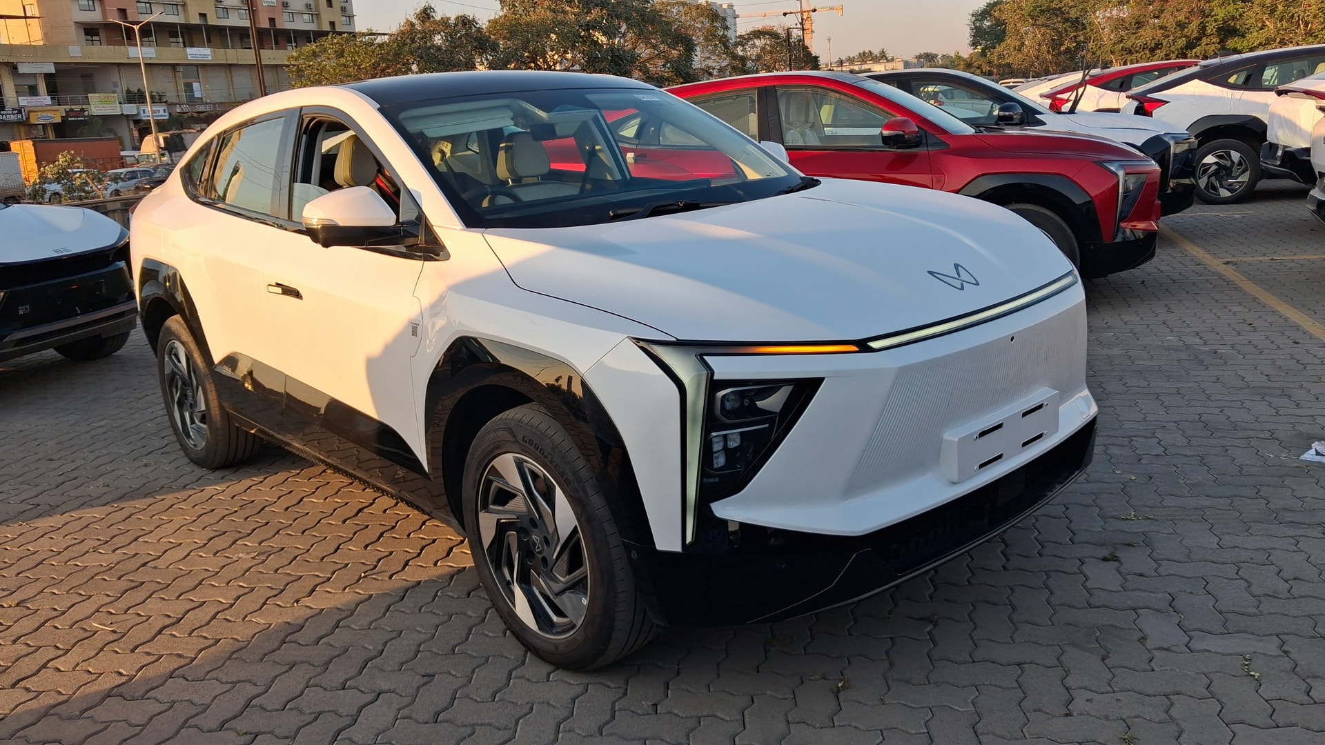 XEV 9e image 8 XEV 9e image 8