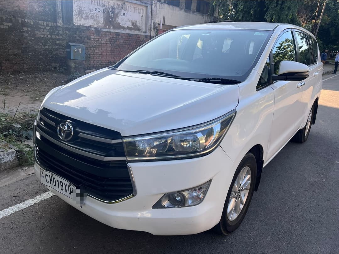 Used Toyota Innova Crysta 2.4 G Plus MT 7-Seater BS IV in Chandigarh ...