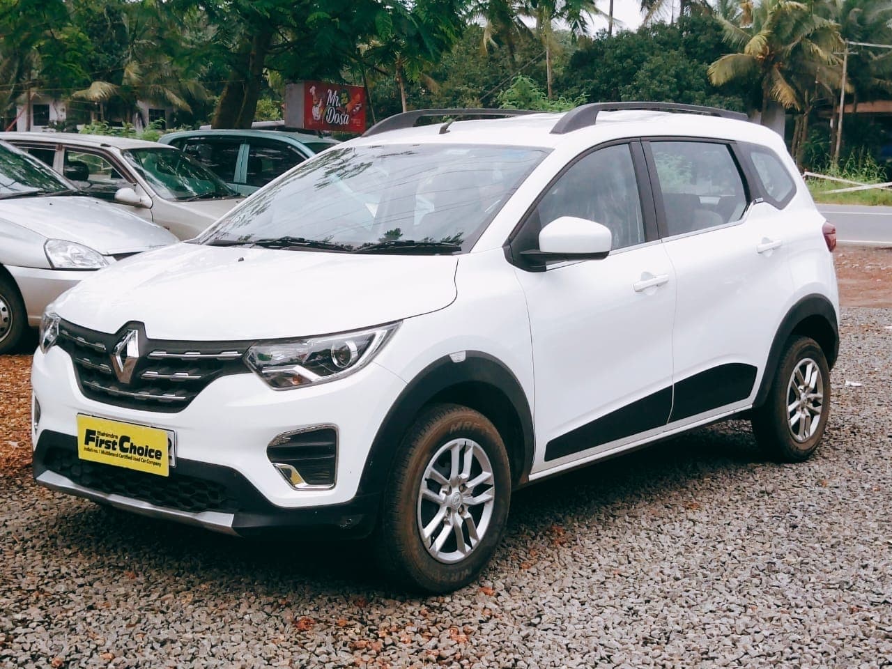 Used Renault Triber RXT in Kannur 2024 model, India at Best Price.