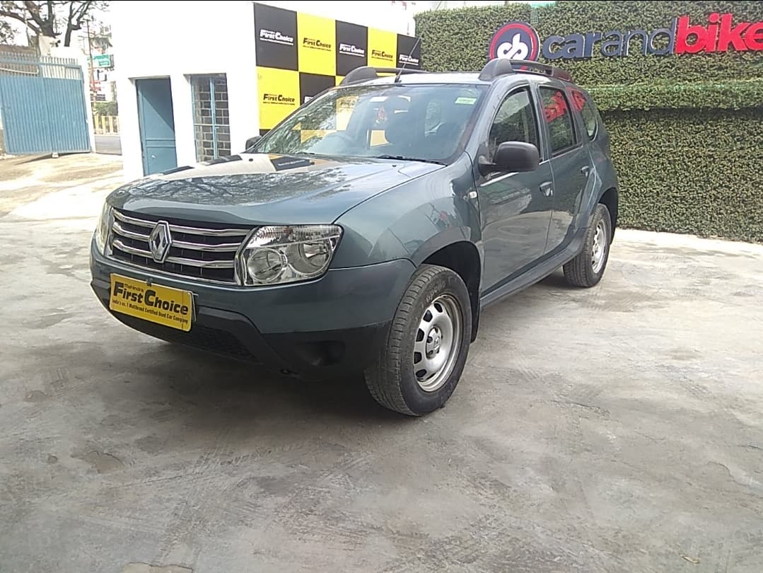 Used Renault Duster Petrol RXE BS IV in Noida 2024 model, India at Best ...