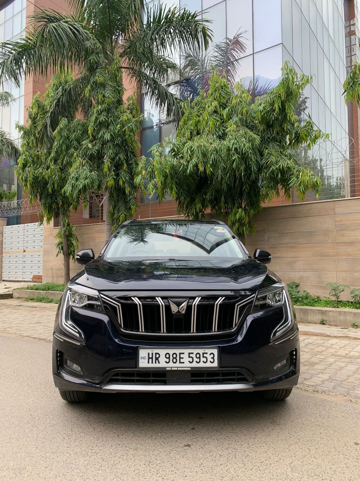 Used Mahindra XUV700 AX5 AT Diesel 5 STR in New Delhi 2025 model, India ...