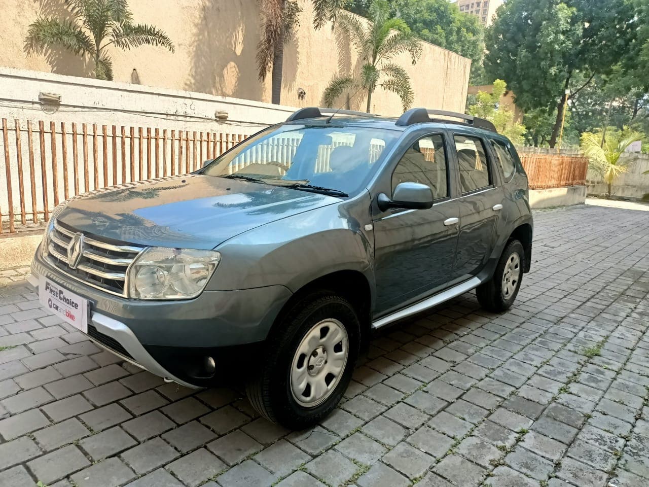 Used Renault Duster Petrol RXL in Thane 2024 model, India at Best Price.