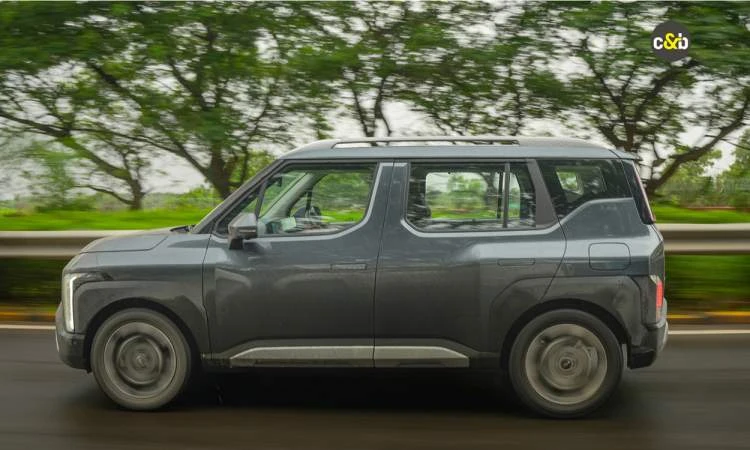 Kia Syros Rideview 2 Kia Syros Rideview 2 images