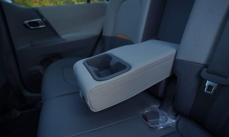 Kia Syros Armrest Kia Syros Armrest images