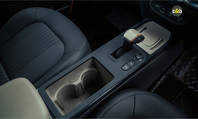 Kia Syros Console Kia Syros Console