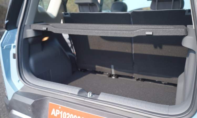 Kia Syros Storage Kia Syros Storage images