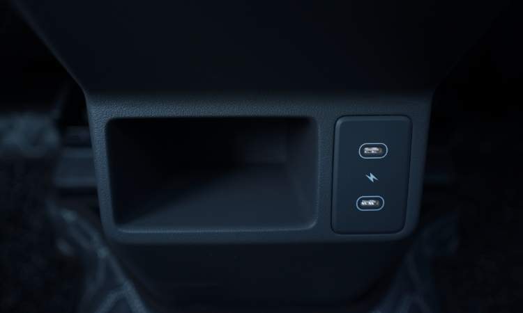 Kia Syros Usb Kia Syros Usb images